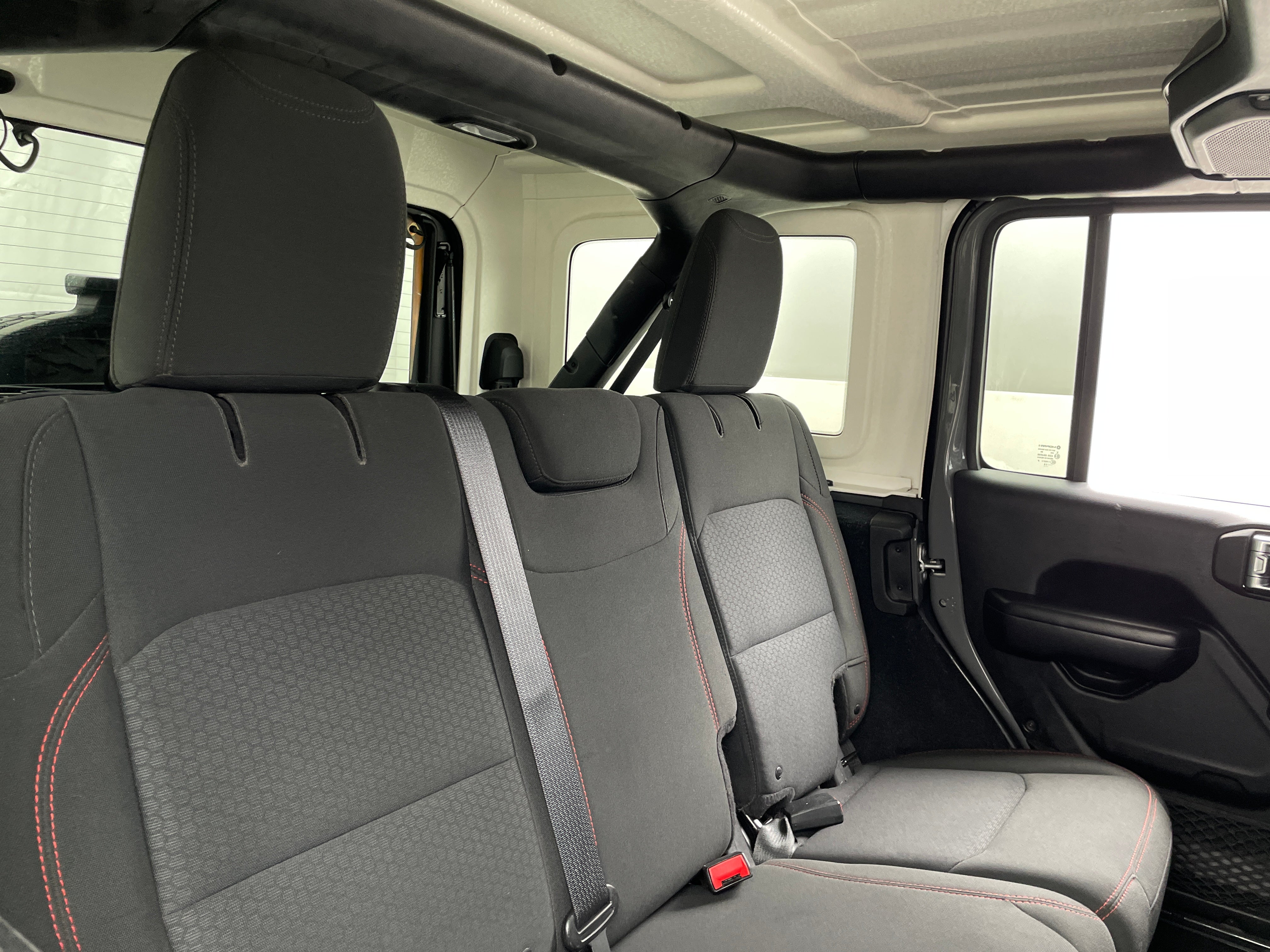jeep all-new wrangler unlimited 2018 1C4HJXFG7JW207416 image